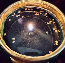 Load image into Gallery viewer, Bune money candle